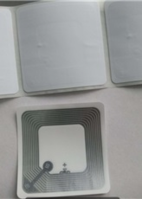 NFC наклейка квадратная (50*50 мм) NTAG203